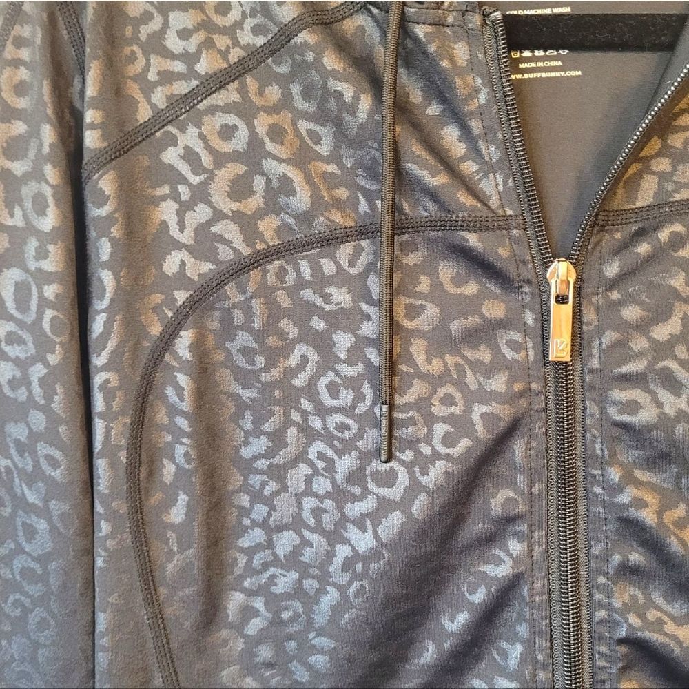 Buff Bunny Women's Black Shiny Leopard Print Zip Up Jacket Size L - Picture 4 of 5